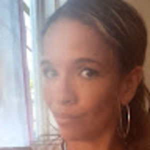 Meet your Posher, Monique